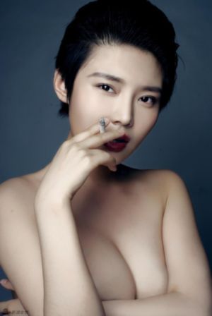 纯洁的轮舞曲在线观看