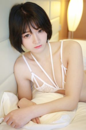 年轻漂亮的母亲